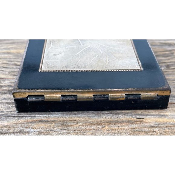 VIntage 1940s Black Enamel Brass Powder Compact With Mirror - Picture 11 of 12